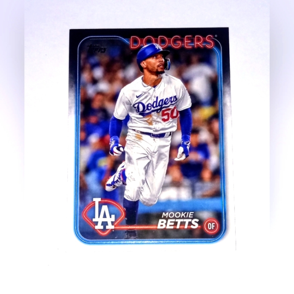 Mookie Betts - #250 Topps Series 1 2023-24